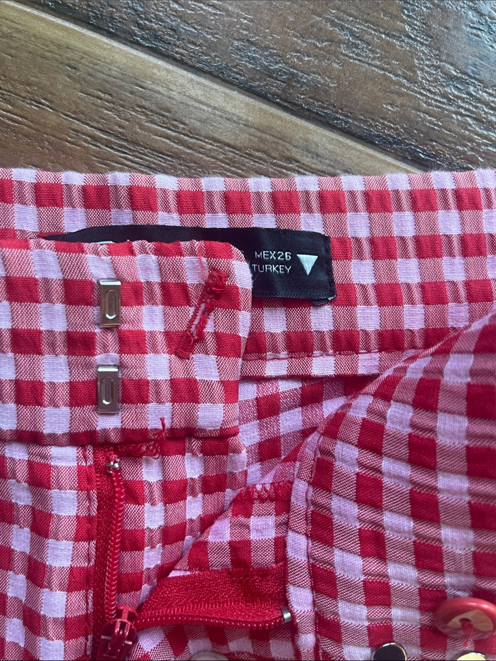 Zara Red and White Seersucker Gingham Flared Pants - Size Small - Picture 4 of 6